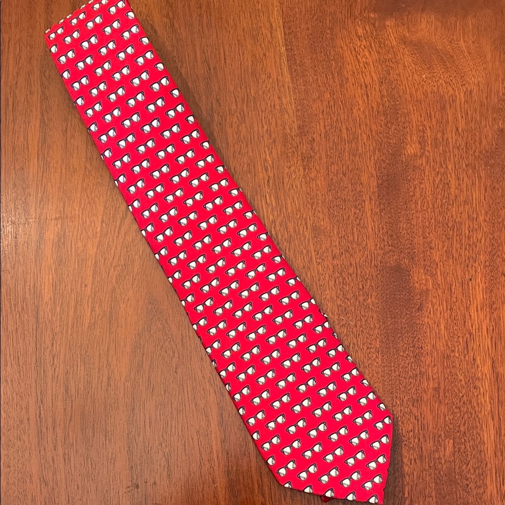 Vineyard Vines “eyeglasses” red tie